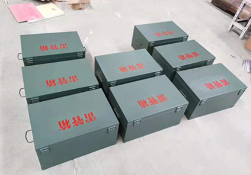 南县炸药箱和雷管箱一般是怎么存放的？